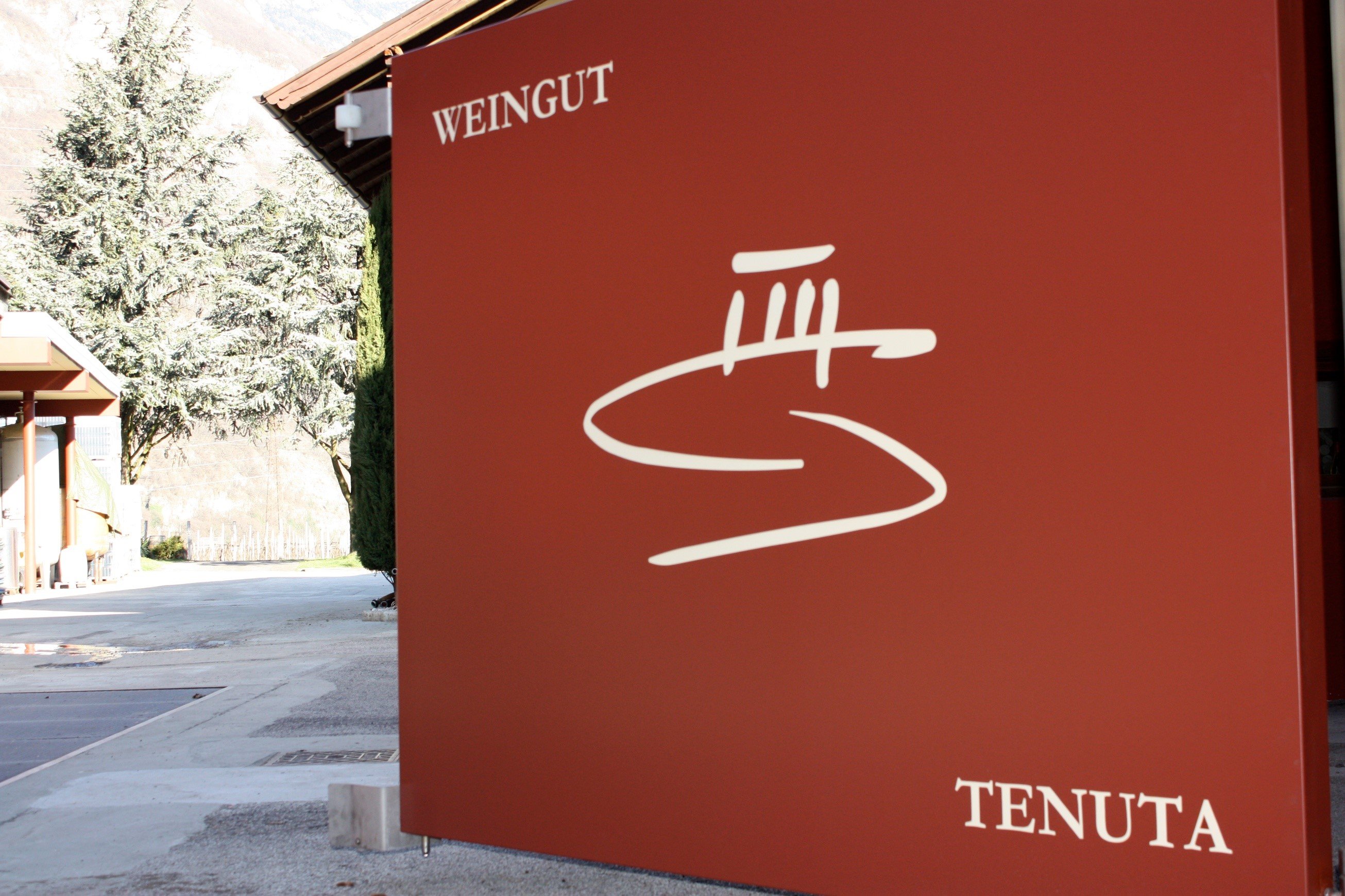 Weingut Castelfeder, Südtirol online bei Vinothek Munzert